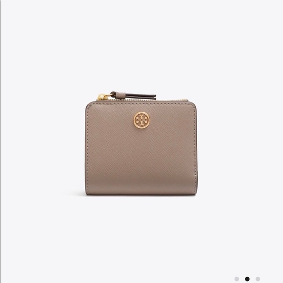 NWT TORY BURCH Authentic Gray Robinson Leather Mini Wallet - Picture 2 of 13